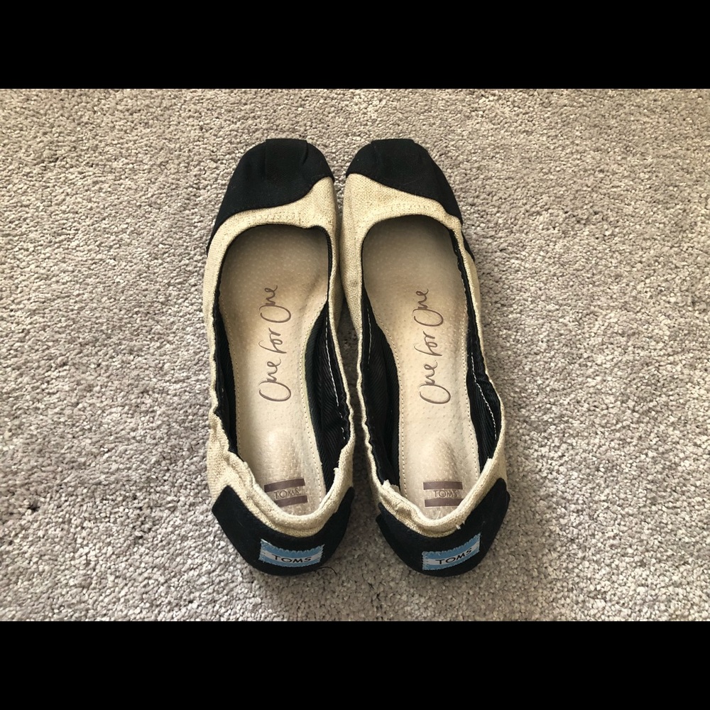 Toms flats 7.5